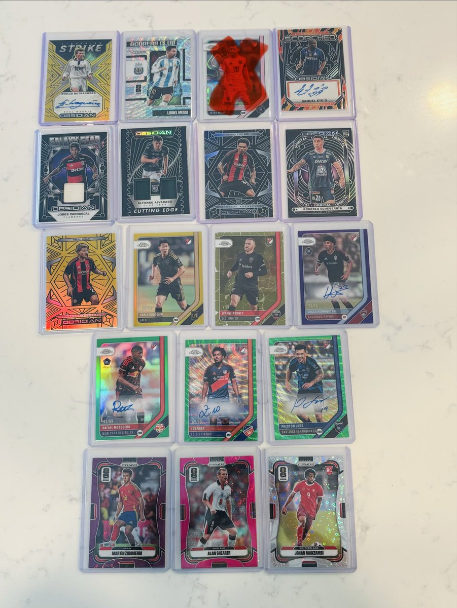 a_pep11's tweet photo. @MeTylerG Soccer lot available $375 shipped for everything OTO
Butragueño Auto /10 (150)
Doan /10 (25)
Rooney /XI (75)
Son /50 (25)
Eto’o Auto /99 (40)
Harrington (Hull City now) Auto/75 (65)
Evander Auto /99 (15)
All Obsidian #
Taking offers on individual cards #PepSales https://t.co/SkTh77AKHb