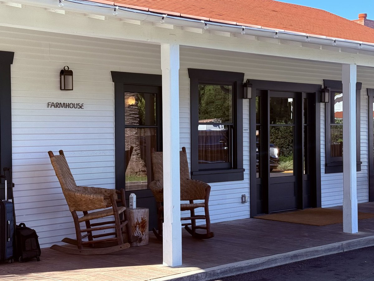 JennyTwrites's tweet photo. Los Olivos. What an underrated little town. Perfect anniversary getaway. We will be back!π·ππ
#losolivos #winecountry #winelovers #untilnexttime #cheers https://t.co/YT3FYXEW01