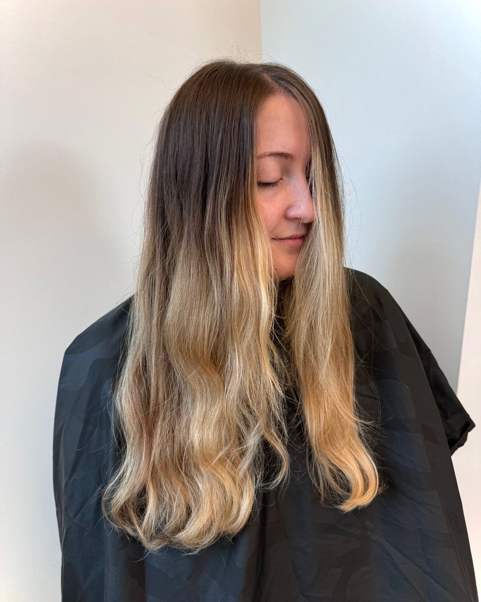 DoceAoAzedo's tweet photo. Imagine your hair with the perfect amount of dimension. https://t.co/QwClAhurds