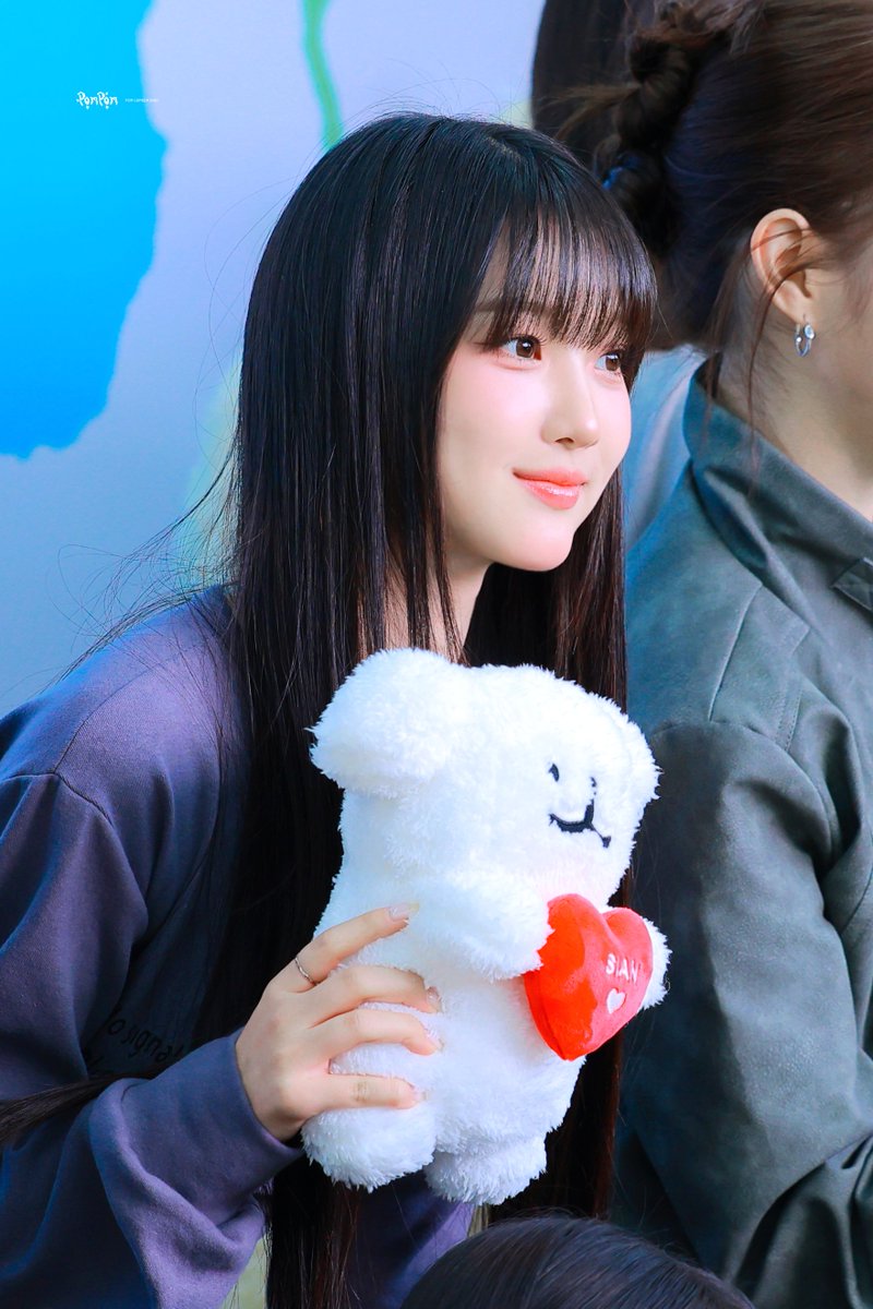 for_8i8's tweet photo. 261001 더웍스 페스타

#유스피어 #USPEER
#시안 #SIAN https://t.co/hhaQ44ft9r