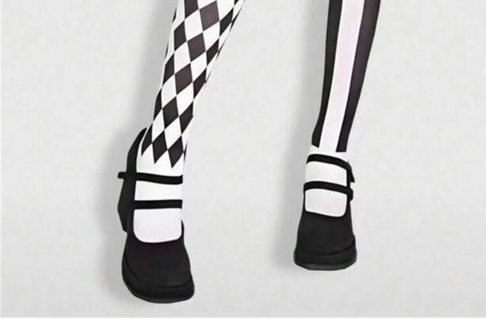 Iunawazhere's tweet photo. Buying tights for my Halloween costume and why do they ALL no matter what not continue the print to the socks. Everybody obsessed with pissing me off https://t.co/w5KSUeF00K