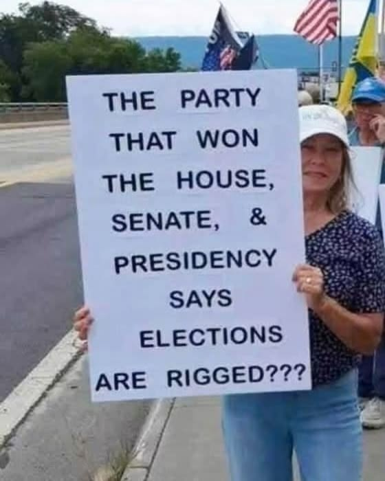 rbisrb's tweet photo. Seriously, Now... https://t.co/T2u1g9cZqQ