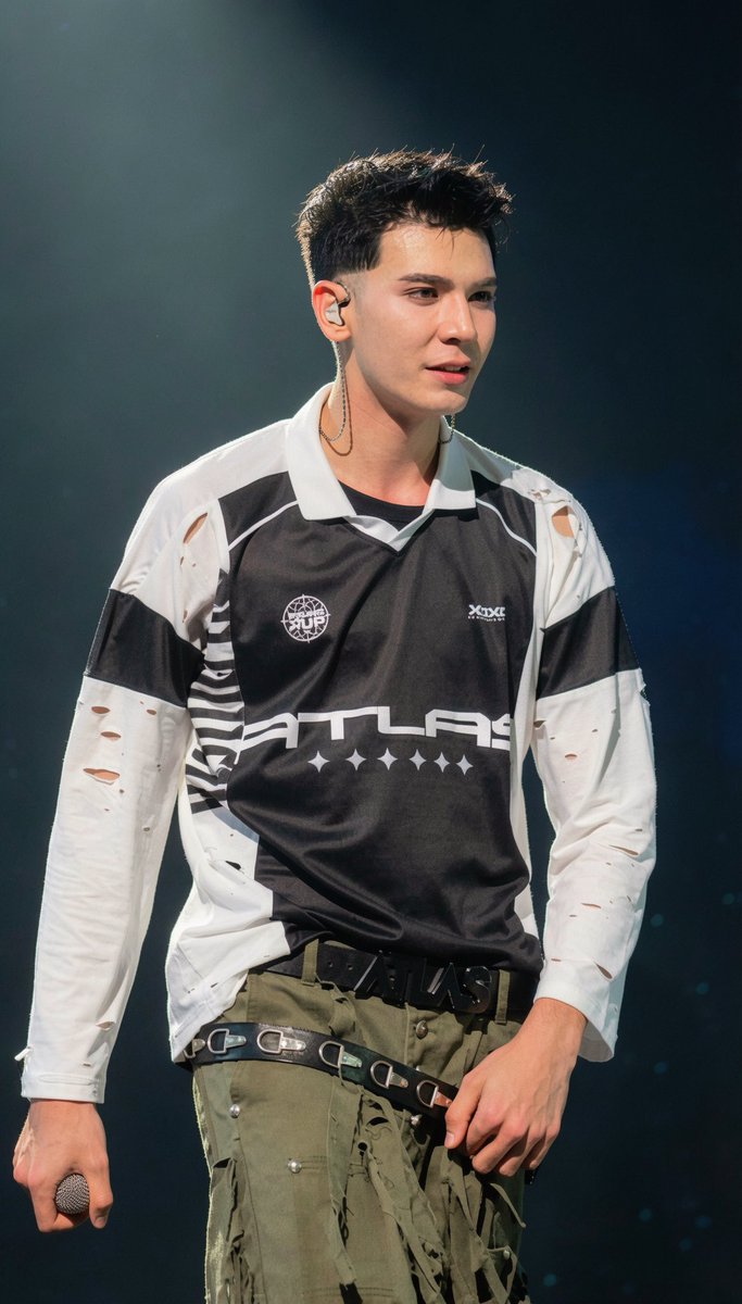 rraiiinss's tweet photo. หล่อแบบฝรั่ง

#ErwinATLAS https://t.co/mT1ee8bLCa