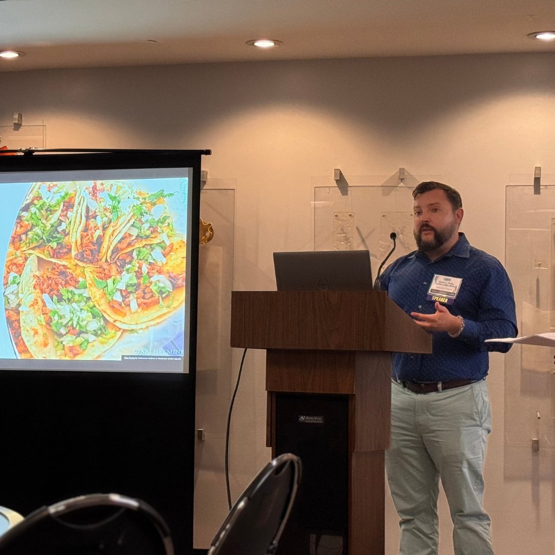 UH_SocialWork's tweet photo. This #FacultyFriday, we want to give kudos to Professor Steven Parks, MSW, for representing the GCSW at the LSWO 2026 Conference. His research continues to shine a light on the complexities of social work employment and education.
#ChartingOurPathToExcellence #WCYD #LSWO2026 https://t.co/ZYY4GPBNgS
