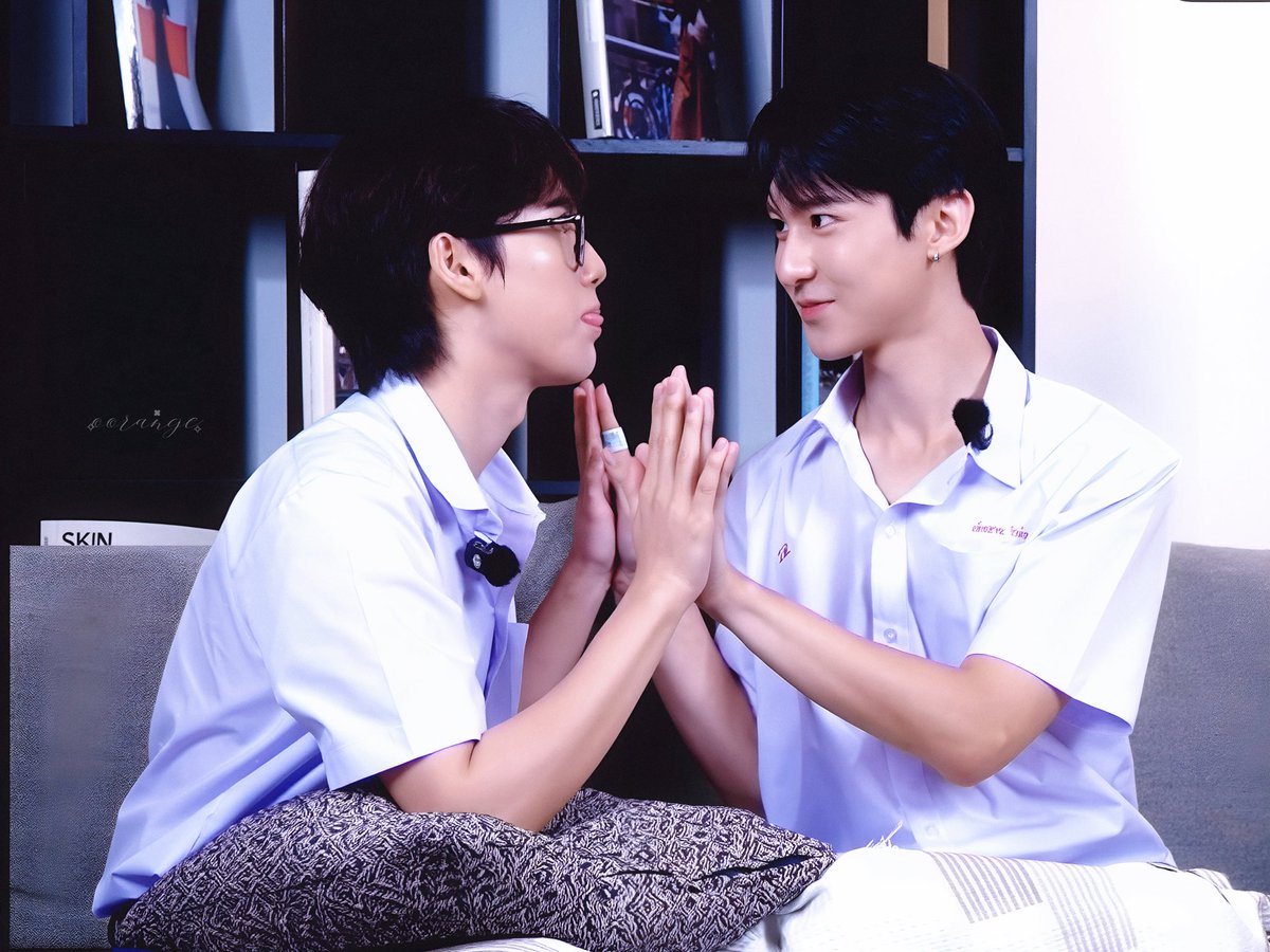oorange202's tweet photo. ryujin กับ patji นี่กำลังแข่งกันทำให้อีกฝ่ายน่ารักจนใจเจ็บอยู่รึเปล่าเนี่ย 555555

SPECIALLIVE WITH RYUPAT
#芮熙颜RUIXIYANxRyujinPatji
#ryujinpatji https://t.co/WXhaSixmzz