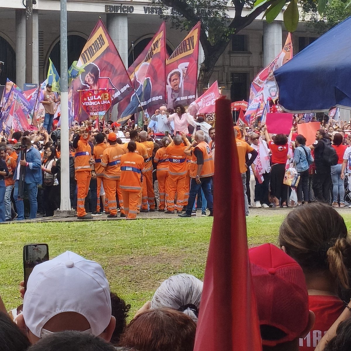 oraulnunes's tweet photo. Lula e Benedita, os Silvas na Candelária https://t.co/XUD29h9y7Z