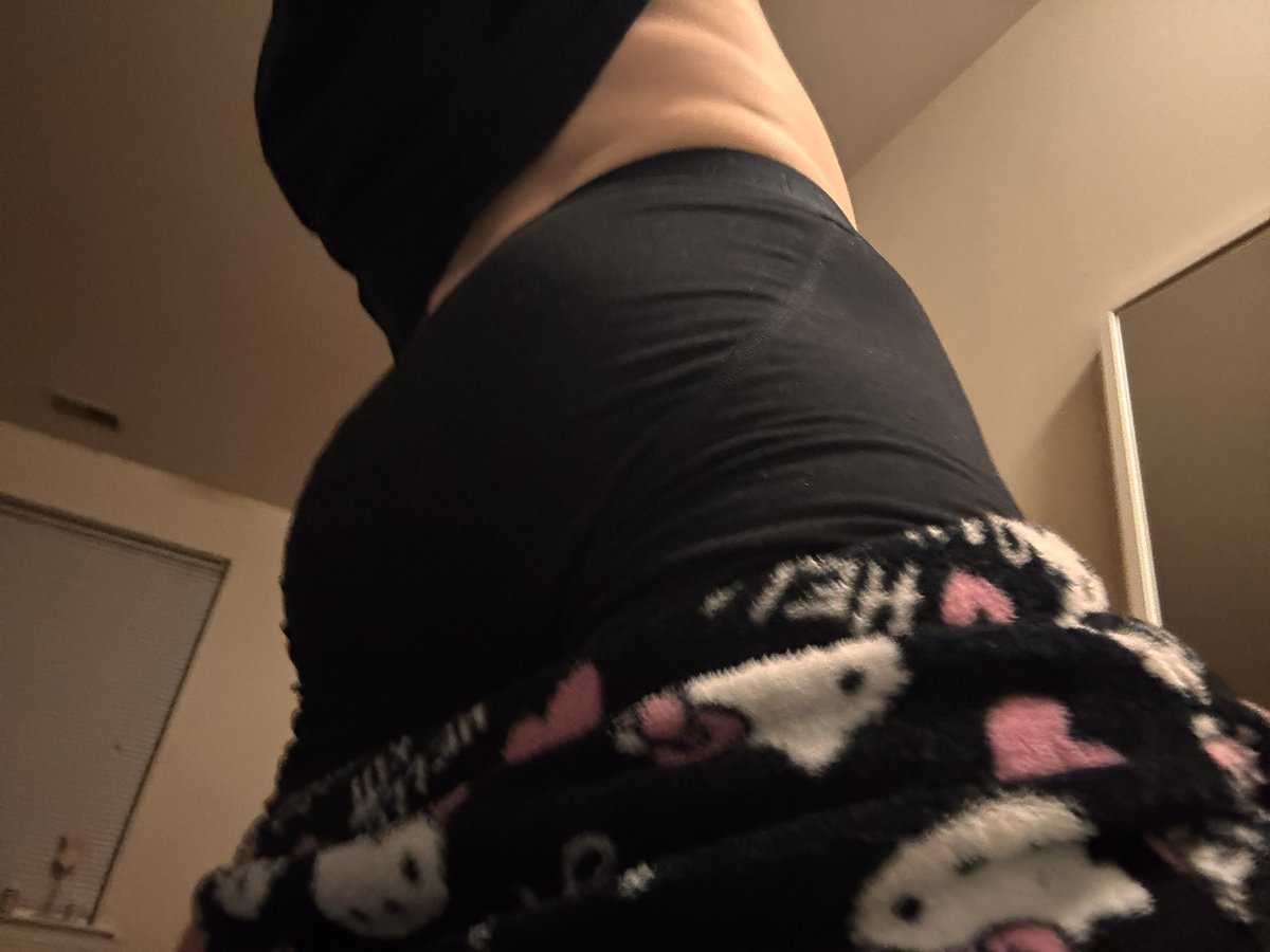 PuppyBoy_exe's tweet photo. Someone dm me, I’m bored 🐶🥰 https://t.co/ceeJq5h1bv