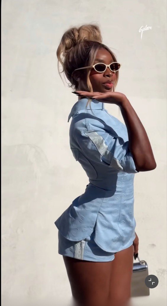 queensee3's tweet photo. I genuinely love seeing Olandria in bright colors!! And this silhouette is so lovely on her!!
 OLANDRIA FOR CASABLANCA SS27   #OlandriaxCasablancaSS27  #CasablancaSS27 https://t.co/dqCyLTkUD1