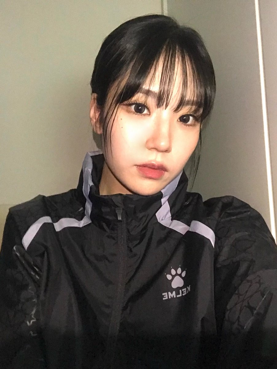 Tnyang_24's tweet photo. 조혜진미모는차원이달라병 https://t.co/RiJ8vnZJJd