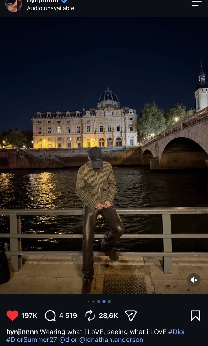 divinetart's tweet photo. choose your fighter (paris boyfriends edition):
- “I like da view”
- “Wearing what i LoVE, seeing what i LOvE” https://t.co/jKFjKDtuvt