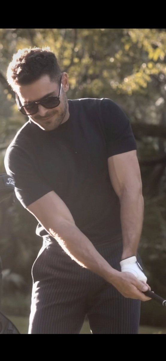 DonnaLe53581026's tweet photo. HE IS SO GORGEOUS!😍 WHAT A MAN!❤️🔥🔥
#ZacEfron🫶 https://t.co/n2soyppSwX