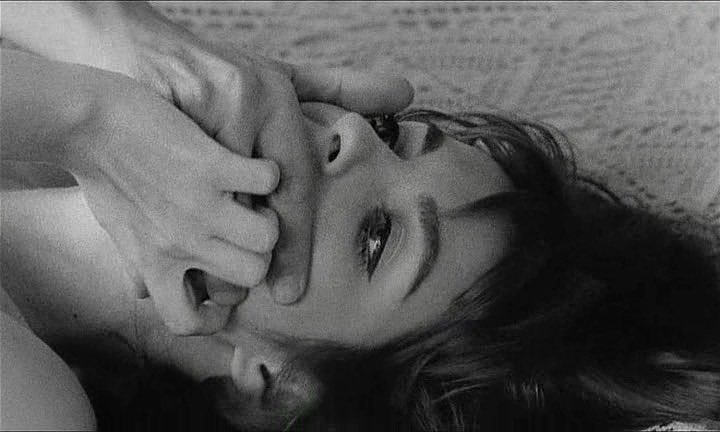 viiamr's tweet photo. Trans-Europ-Express (1966) dir. Alain Robbe-Grillet https://t.co/Gi4AOPzJdv