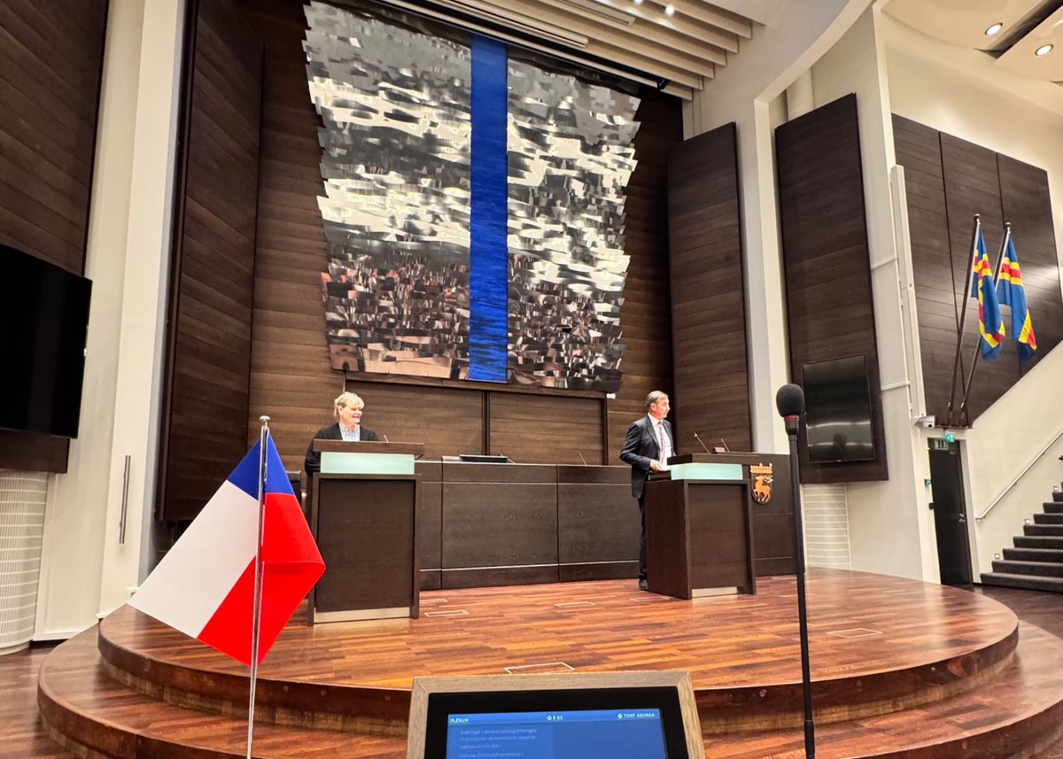 echilefinlandia's tweet photo. Ambassador of #Chile 🇨🇱 joined Helsinki-based diplomats at the annual regional trip - marvellously organised by @Ulkoministerio - to the  #Aland islands  

Outstanding opportunity to learn about Åland’s unique status &amp;  it’s maritime links to Valparaiso &amp; Cape Horn #Chile https://t.co/vZVAkzRWMl