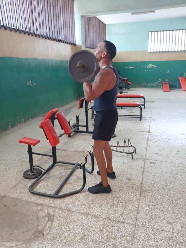 GimnasioGtmo's tweet photo. Así amanece el gimnasio de cultura física dando el si para todos el que con amor nos visita no te quedes en casa ponte en forma. #LaPatríaSeDefiende#CubaNoEsUnaAmenaza#GuántanamoNoSeDetiene. https://t.co/mZH5eMMmuy