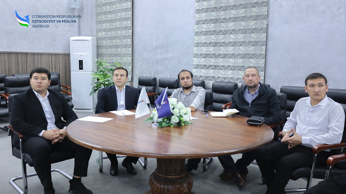 minecofinuz's tweet photo. ☑️ Yarimo‘tkazgichlar va mikroelektronika sohasida davlat xizmatchilarining bilim va ko‘nikmalarini oshirishga qaratilgan amaliy seminar o‘tkazildi
🇺🇿 Batafsil | 🇬🇧 More: https://t.co/U6zXbrdh2q
#seminar #semiconductor #microelectronics https://t.co/Df8OyP4yMA