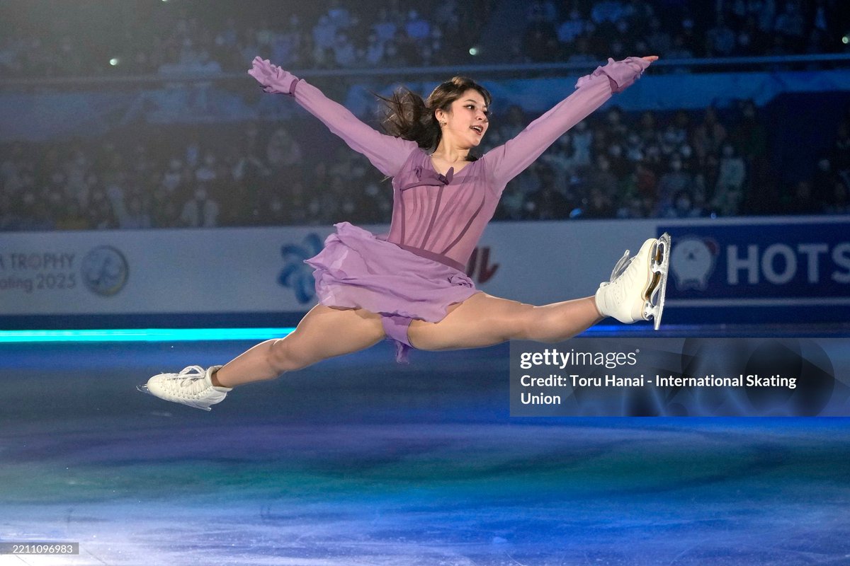AlysaLiu885's tweet photo. Mesmerizing footage from Alysa Liu's performances 💜 🖤 

📸 Getty Images https://t.co/1ICikScJze