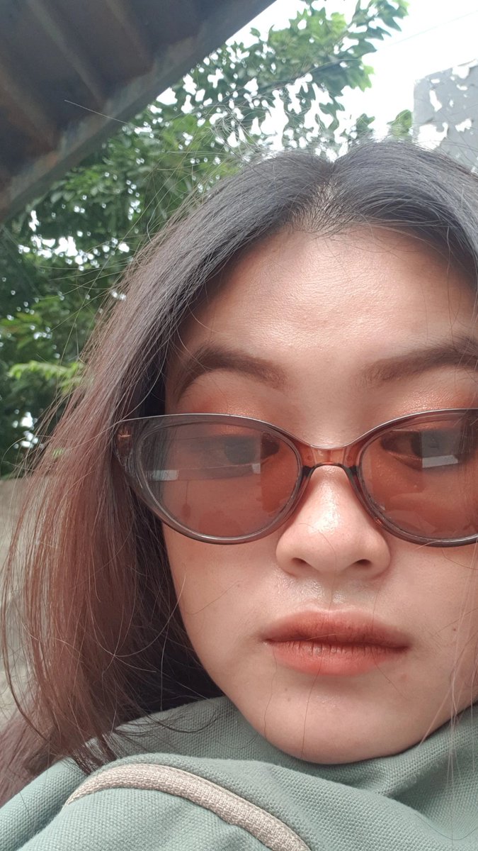 leom00nty's tweet photo. Cntoh wjah hr senen vs hr jumat HAHAHAHAH https://t.co/yOkb2LYI7o