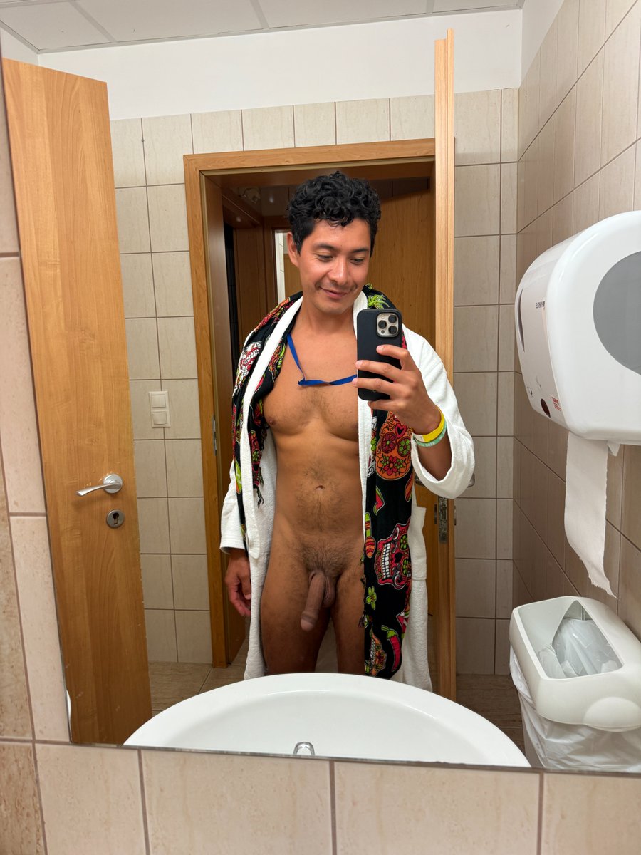 _Hector_Mtz's tweet photo. Happy Naturist Saturday! Drop your latest naturist photo below 📸👇 https://t.co/r3DI54X2FY