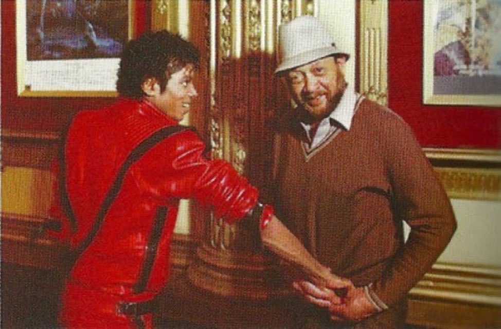AutumnSoul__'s tweet photo. "He travels with me everywhere and occasionally he's my only companion on short trips. I can't imagine life without Bill; he's warm and funny and absolutely in love with life. 
He's a great man."

— Michael Jackson https://t.co/qGf9WQkJN1