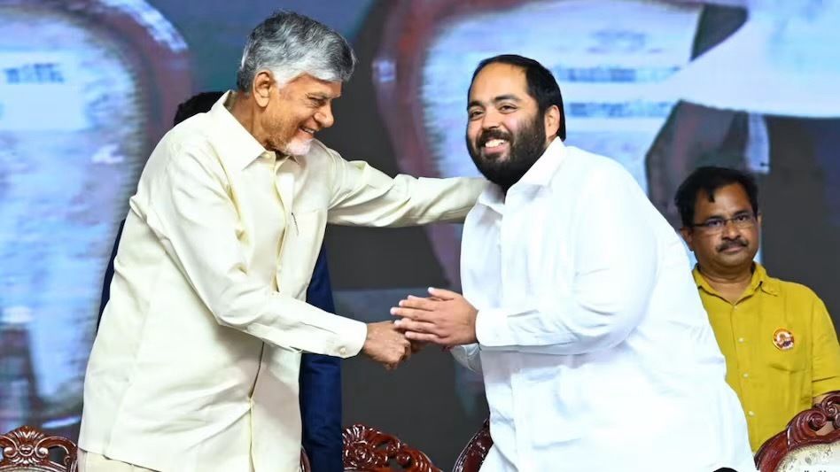 IndianTechGuide's tweet photo. 🚨 Reliance Industries plans to invest ₹1 lakh crore in Andhra Pradesh to set up compressed biogas (CBG) plants. https://t.co/94j8E314yF