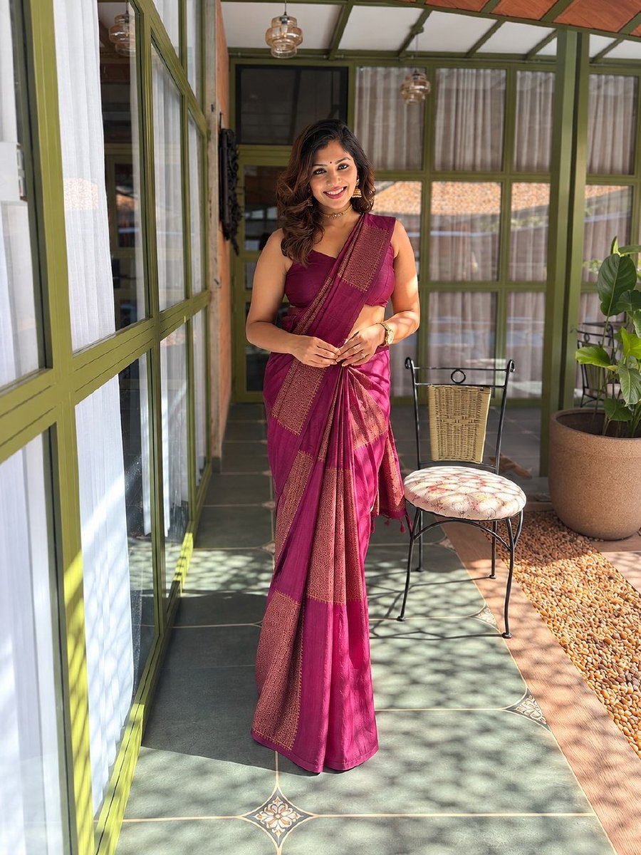 saanviveenth's tweet photo. Beautiful handloom jute sarees in rich wine maroon ❤️✨
Elegant, timeless, and beautifully woven with the charm of tradition. 🍷🌸
#HandloomSaree #JuteSaree #WineMaroon #MaroonSaree #HandloomLove #SareeElegance https://t.co/X2Rb63yT85