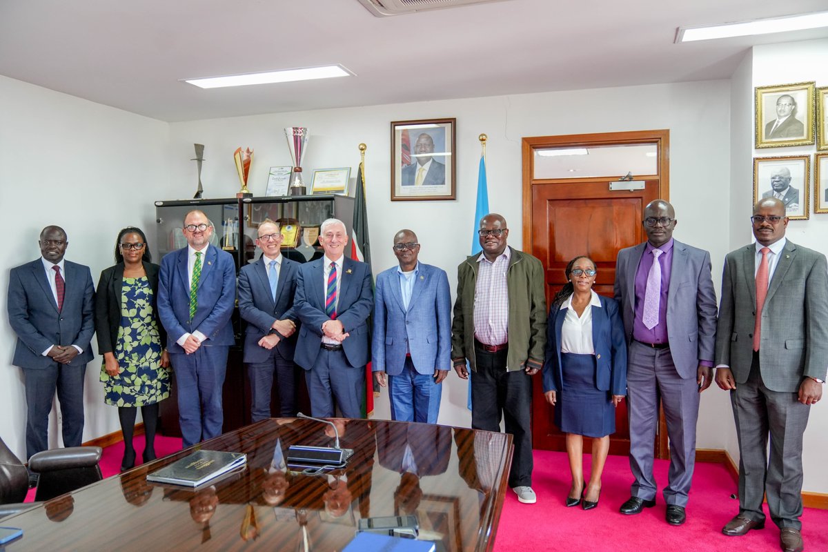 uonbi's tweet photo. UoN today hosted @CommonsSpeaker @LindsayHoyle_MP , on a Kenya stopover en route to the nter-Parliamentary Union meeting in Tanzania. He paid a courtesy call on @vcuonbi  Prof. Ayub Gitau, then engaged @uonbi @UoNLawFaculty  students on UK politics, legislation and contemporary legal issues. #WeareUoN