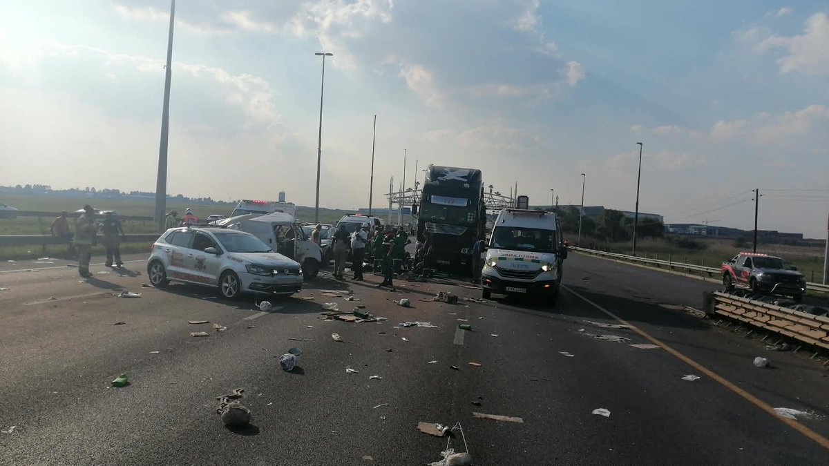 lnnocent191535's tweet photo. 📍 UPDATE - R21 S Accident

⚠️ Traffic backed up 7.2km from scene. Please be patient.

#GPTraffic
 #SANationalUpdates https://t.co/uROif824h3