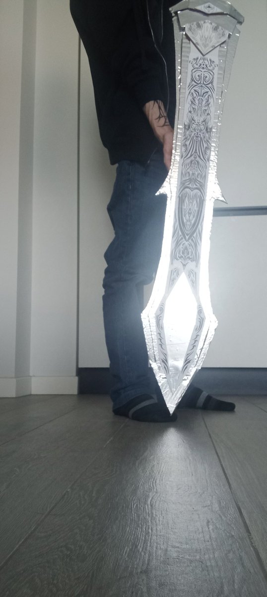 KronosAbyss's tweet photo. Black Knight Greatsword
with Ludwig's Holy Blade texture

#DarkSouls #Bloodborne #FromSoftware https://t.co/JnFoIAKVKv