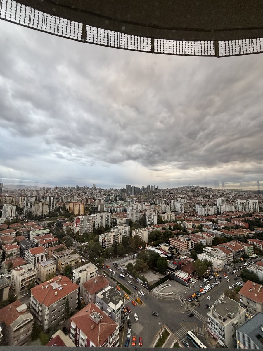 gozdesouza's tweet photo. ankara dayımdır ve mutluyum dur (ruhum daraldı, sonuna kadar istanbulcuyuz..) https://t.co/56JaxWfvrV