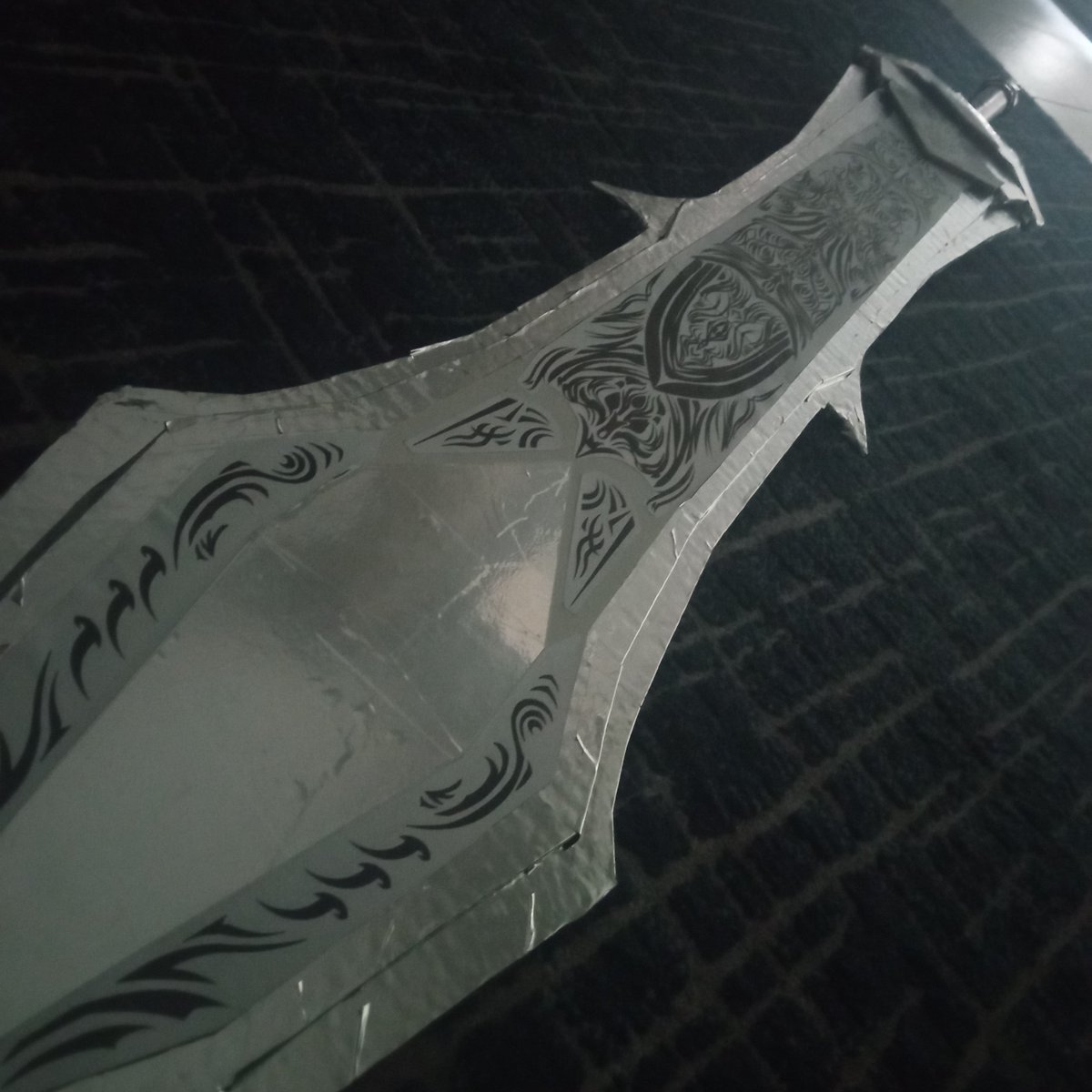 KronosAbyss's tweet photo. Black Knight Greatsword
with Ludwig's Holy Blade texture

#DarkSouls #Bloodborne #FromSoftware https://t.co/JnFoIAKVKv