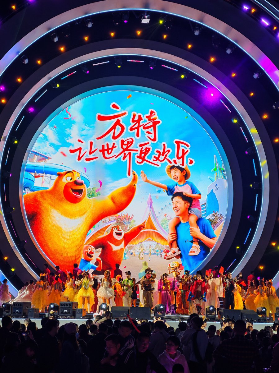 Xiao7_001's tweet photo. 10点回的，一整天，现���脑袋还是懵的。车来回来前，还罐了一瓶咖啡。 https://t.co/0bfuvha36j