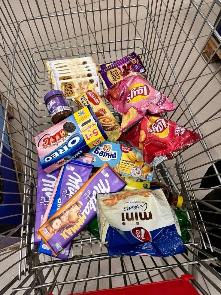 jiwonkimx's tweet photo. @hyugsikk Okeee, aku beli ini. Untung uang ATM kamu di aku 😌 https://t.co/bE1OD5LwHA