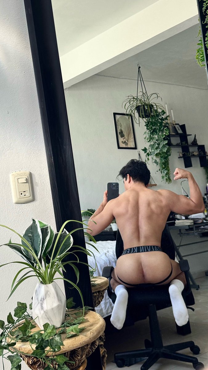 Azurielmx's tweet photo. Amanecí con ganas de que me coman mi culito 🔥 
Dm para entrar a mi Telegram 🔐 https://t.co/OwUY4vbXhv