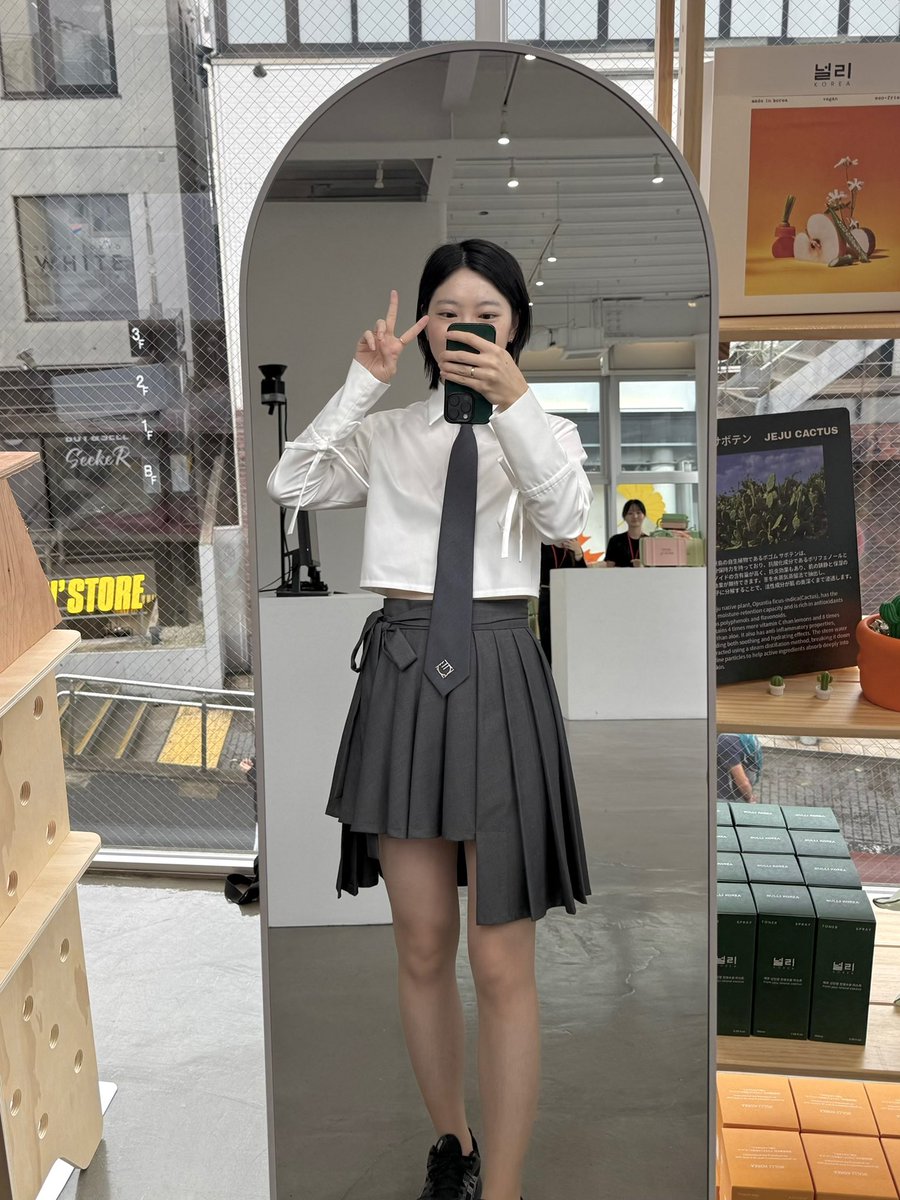 nulliceoyuju's tweet photo. 今、ノルリは東京にいます！💚

原宿のMIL GALLERYに、ノルリ��会いに来てね🫶🏻
イベントも開催中です😉

📍MIL GALLERY JINGUMAE
〒150-0001
東京都渋谷区神宮前4-25-28 2F

🗓️ 土・日
⏰ 11:00〜18:30 https://t.co/sMIcsOkxLi