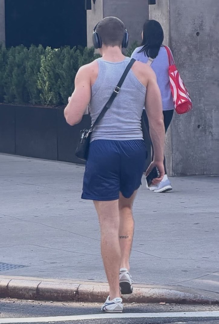 loverrytay's tweet photo. he’s still in nyc for that CK campaign 😃 https://t.co/Daq36EEFgy