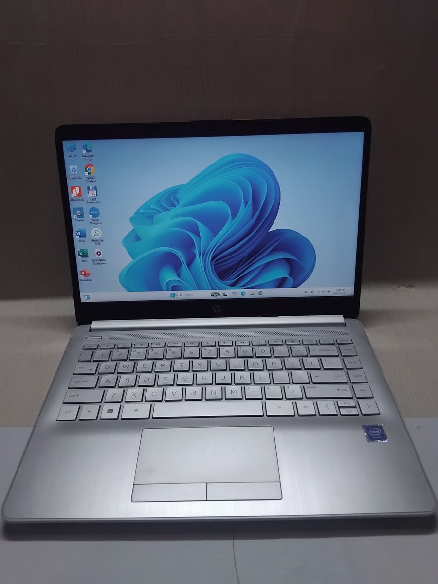 NurRohmandfcg's tweet photo. Hai warga x,aku mo jual laptop nih
Hp 14-s 
Ram 8 Gb
Ssd 256 Gb
Porcesor intel N4020
Kel.
1.unit
2.tas
3.carger
4.mouse
5.mose pad https://t.co/uHM9GCX531