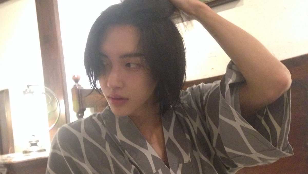 sqhsn's tweet photo. ชั้นหึงอะ https://t.co/GfAh4K0Ys7