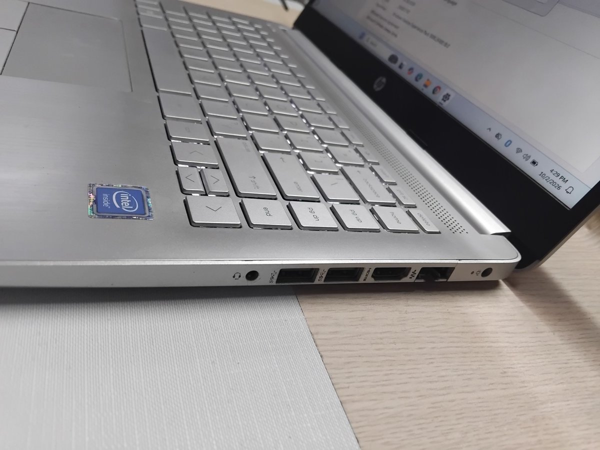 NurRohmandfcg's tweet photo. Hai warga x,aku mo jual laptop nih
Hp 14-s 
Ram 8 Gb
Ssd 256 Gb
Porcesor intel N4020
Kel.
1.unit
2.tas
3.carger
4.mouse
5.mose pad https://t.co/uHM9GCX531