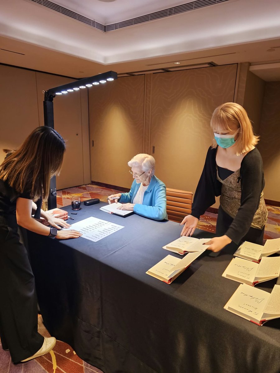 mayemusk's tweet photo. Hello Hong Kong. Signing 300 books.
TIMELESS- The Art of Reinvention and Resilience at Any Age 📕 
 https://t.co/ZW0fxaYMBI  
#ItsGreatToBe78 https://t.co/MQsXb5HOcB
