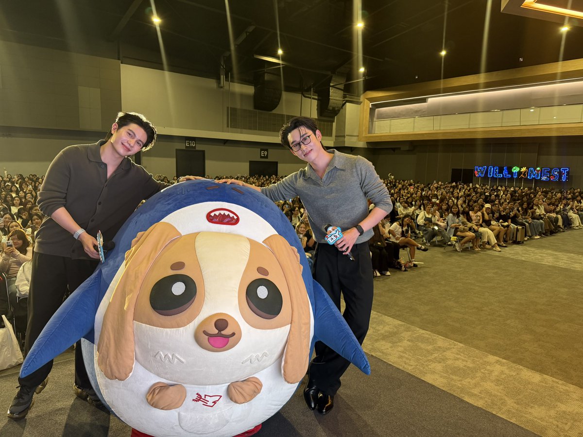 GmmtvShop's tweet photo. วิลเลี่ยม - เอส และ WESLEY ขอบคุณทุกคนที่มาเจอกันวันนี้นะครับ ขอให้ทุกคนเดินทางกลับบ้านกันดีๆน้า

@williamjkp1 @EstRvp
@wesley_gmmtv 

#GMMTVFANIVAL2026HappyFamilyxWE
#GMMTV https://t.co/ZdQIMwxkNP