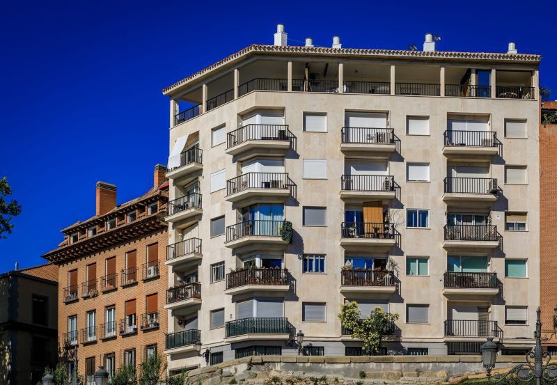 CLMpressDigital's tweet photo. El precio de la vivienda usada se dispara un 11,8% en el tercer trimestre y roza ya los 3.000 euros por metro cuadrado https://t.co/HPjW1lITNe #precio #vivienda #usada #dispara #tercer #trimestre #roza #euros #por #metro #cuadrado https://t.co/jLSP5j1IpK