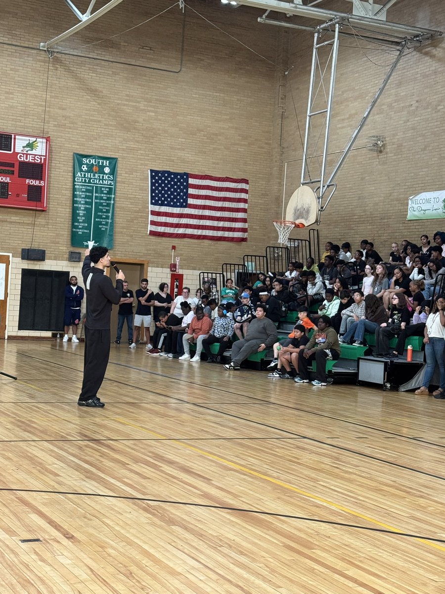 StonehillMBB's tweet photo. Making an impact 📚 

A few of our guys had a great opportunity to speak to middle schoolers at South Middle School as part of the @NABC1927 Stay in to Win Program!                                       #nabc #stayintowin https://t.co/I3n1EwAMKD