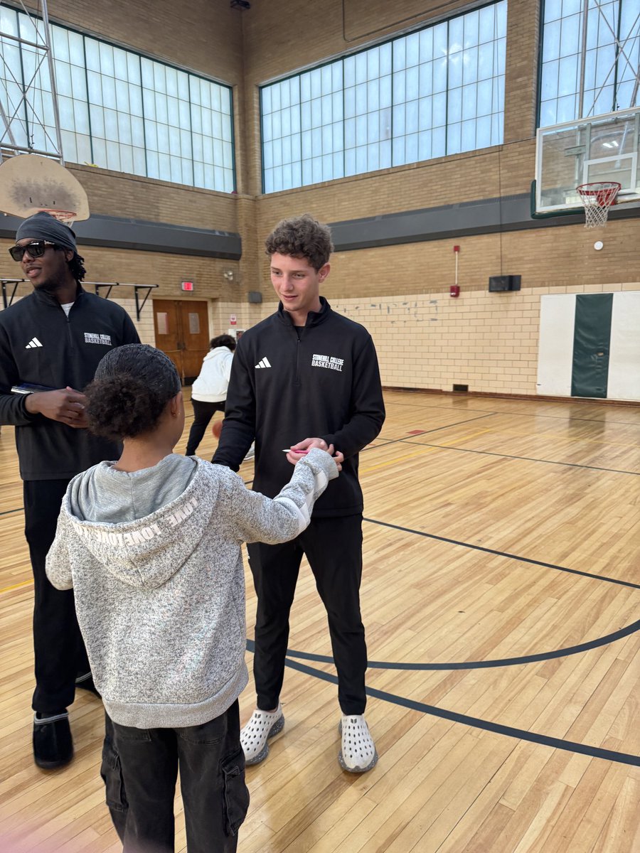StonehillMBB's tweet photo. Making an impact 📚 

A few of our guys had a great opportunity to speak to middle schoolers at South Middle School as part of the @NABC1927 Stay in to Win Program!                                       #nabc #stayintowin https://t.co/I3n1EwAMKD