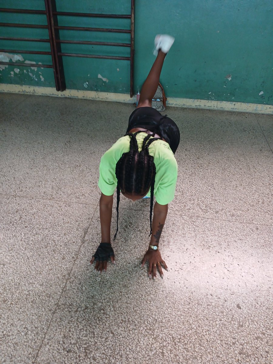 GimnasioGtmo's tweet photo. Asi amanece el gimnasio de Cultura Física dando el si a los usuarios que nos visitan ven ponte en forma no te quedes en casa ejercicio físico vida saludable #100AñosConFídel #GuantánamoNoSeDetiene#CubaNoEsUnaAmenaza#Cuba EstaFirme. https://t.co/E2fddvKJzV