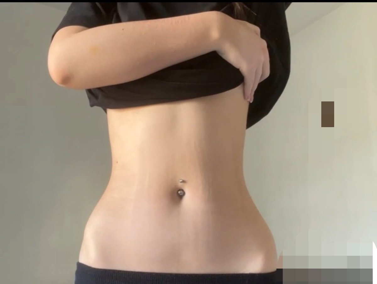 eclipsedbarbie's tweet photo. how was this just over a year ago, i let myself get so fat. i was actually so happy with my body aswell even tho i wasn’t at my gw https://t.co/XeCzx1iccm