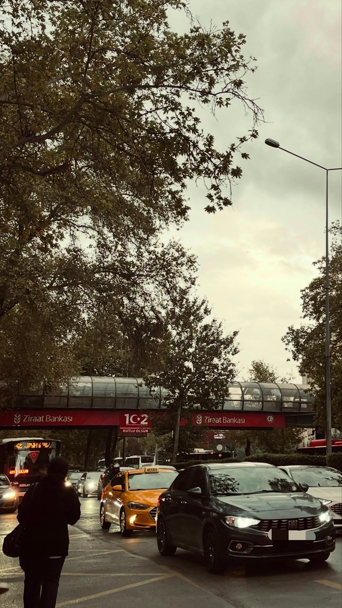 esma_0z's tweet photo. Sonbaharın gelişiyle 
Ankara’da gri hava 
sezonu açıldı https://t.co/cw5oiv0eCR