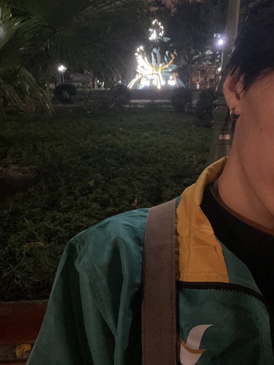 ngv204's tweet photo. Ai ở thành phố thanh hoá ra công viên cây xanh hóng mát với t https://t.co/g3JqA1cPEW