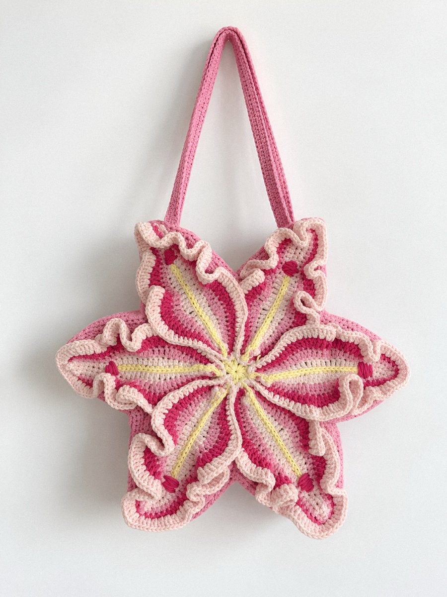 gardenofcolours's tweet photo. lily crochet bag https://t.co/rCJhiN4zTt