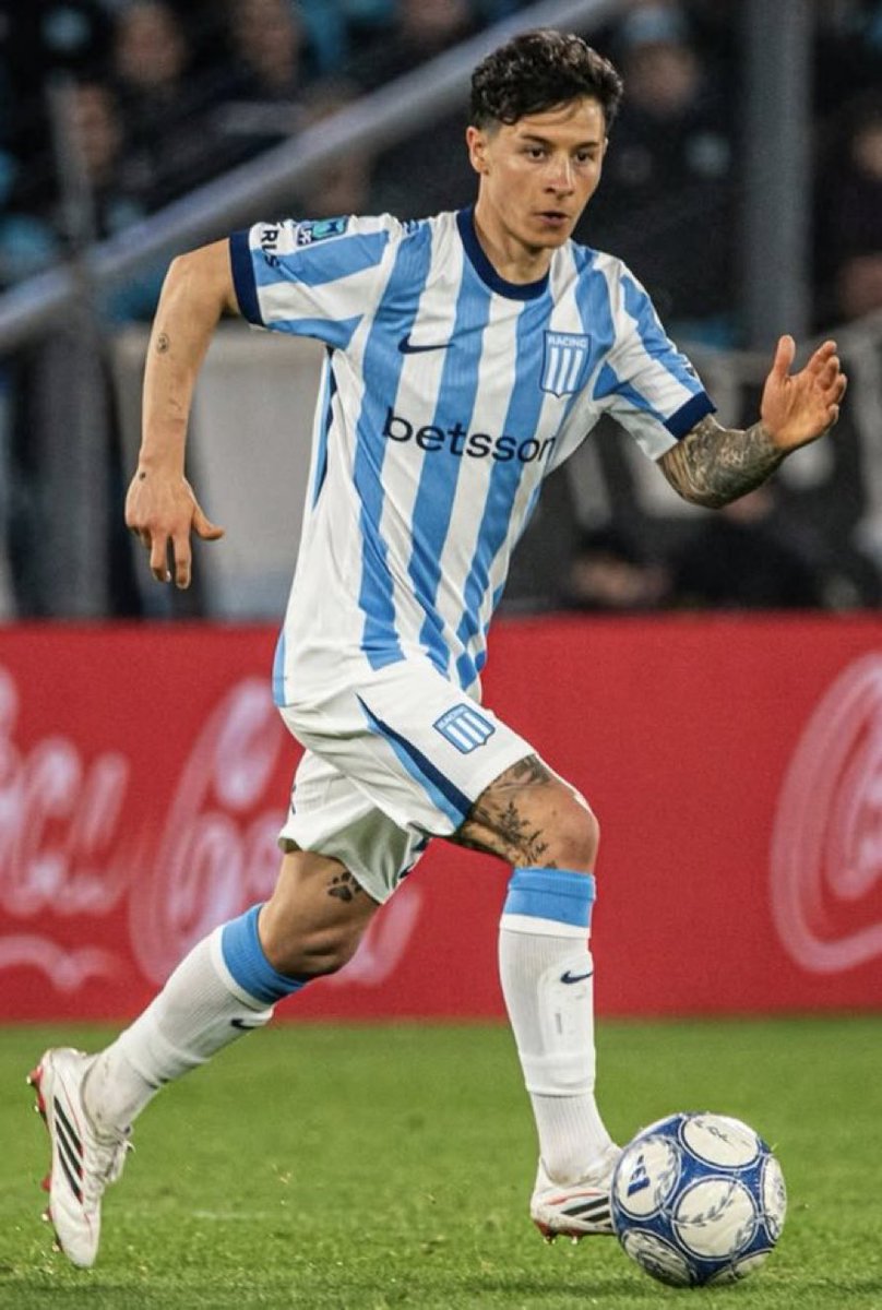 NachoAKD8's tweet photo. Porque siempre liga lodico? Es mejor que tonto fernandez y el burro inútil de ortegoza. https://t.co/gubH0hLQyi