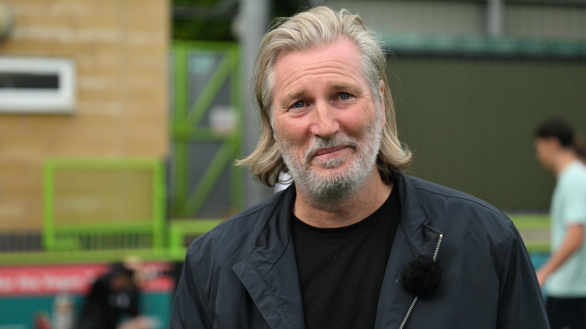 BigFans_Blog's tweet photo. Robbie Savage Takes Major Step Into EFL With Peterborough United Appointment https://t.co/dhVCv9UDIW
#RobbieSavage #PeterboroughUnited #PUFC #LeagueOne #EFL #FootballNews #ManagerialAppointment #ForestGreen #Posh https://t.co/vKvaDhx1fD
